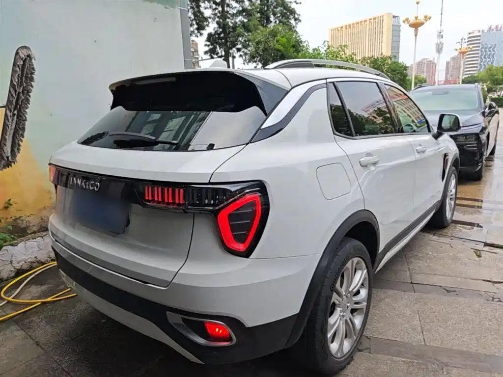 Lynk & Co 01 2017 2.0T 2WD Pro Version фото 7