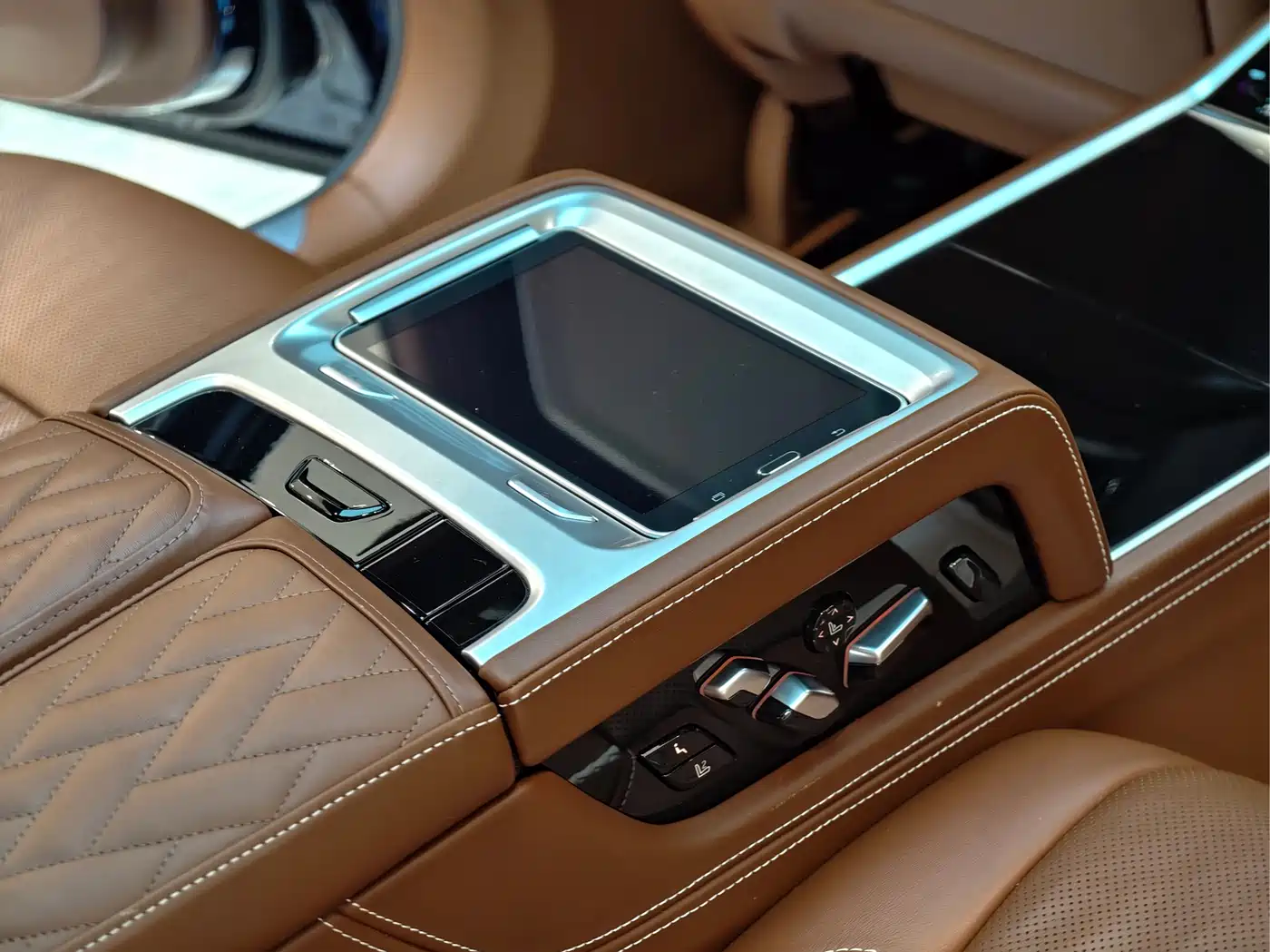 BMW 7 Series 2019 740Li xDrive Executive Luxury Package фото 13