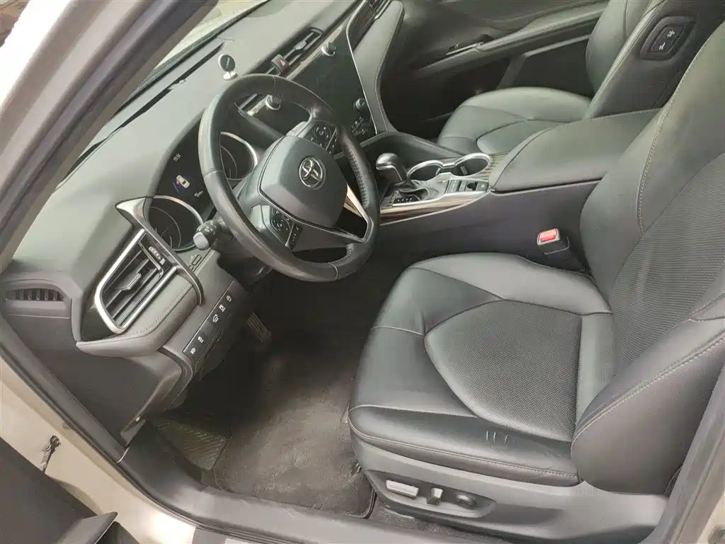 Toyota Camry 2019 2.5G Luxury Edition China VI фото 15