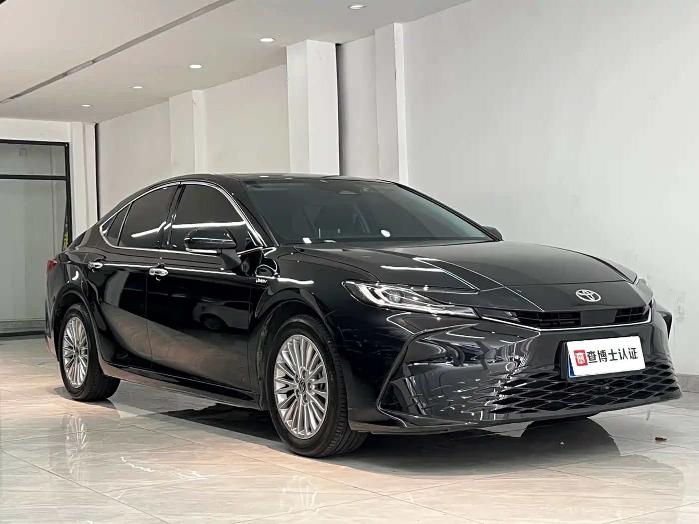 Toyota Camry 2024 2.0GVP Luxury Edition фото 3