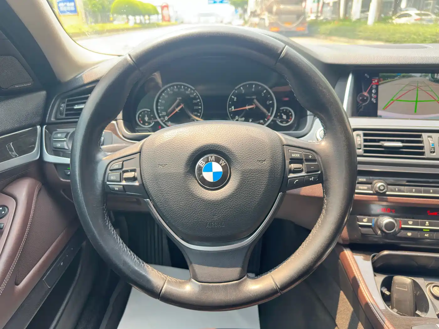 BMW 5 Series 2017 525Li Luxury Design Package фото 12