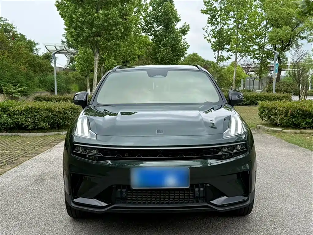 Lynk & Co 06 2023 Remix 1.5T Hero фото 9