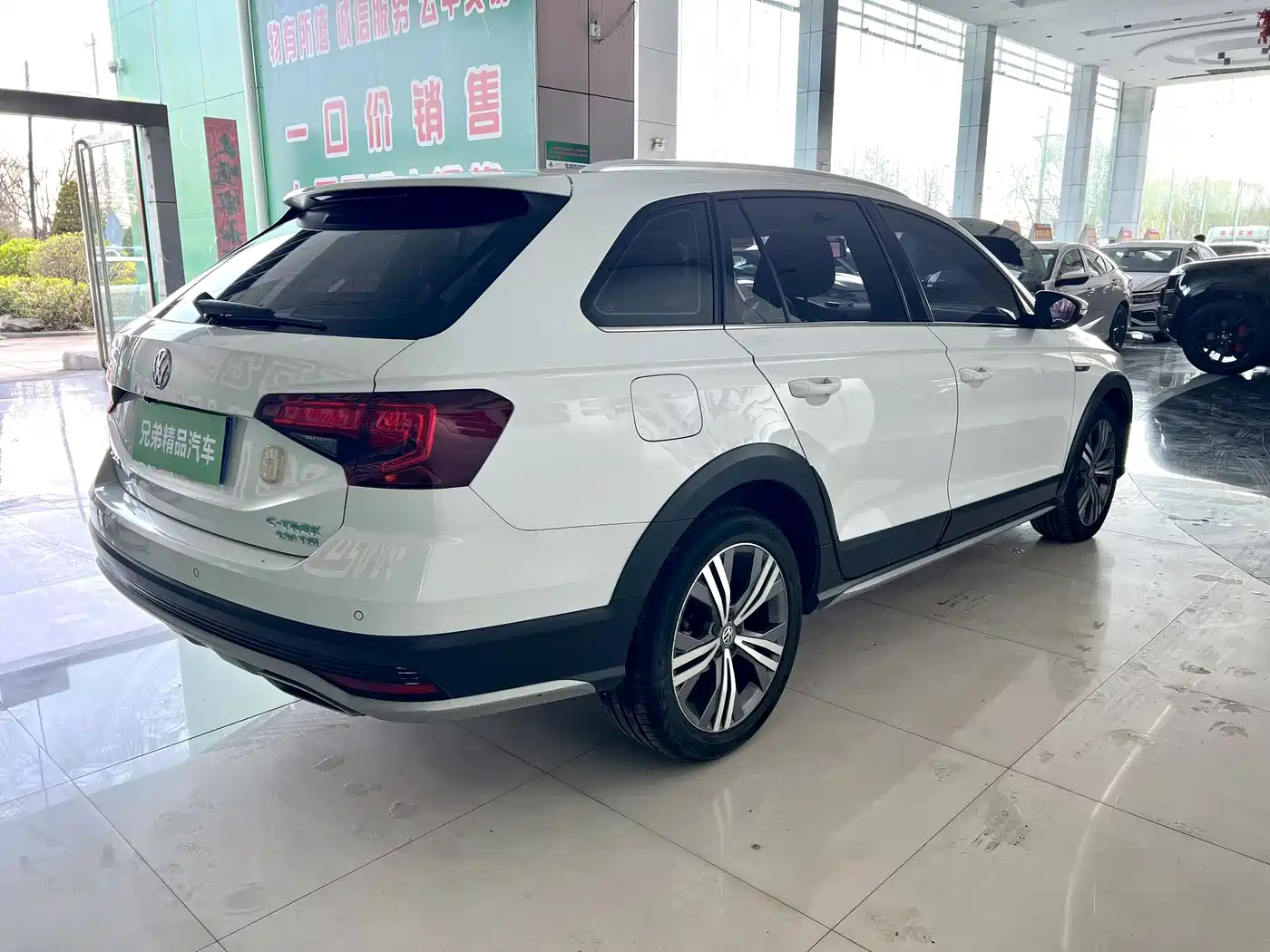 Volkswagen C-TREK 2018 230TSI DSG Luxury фото 9