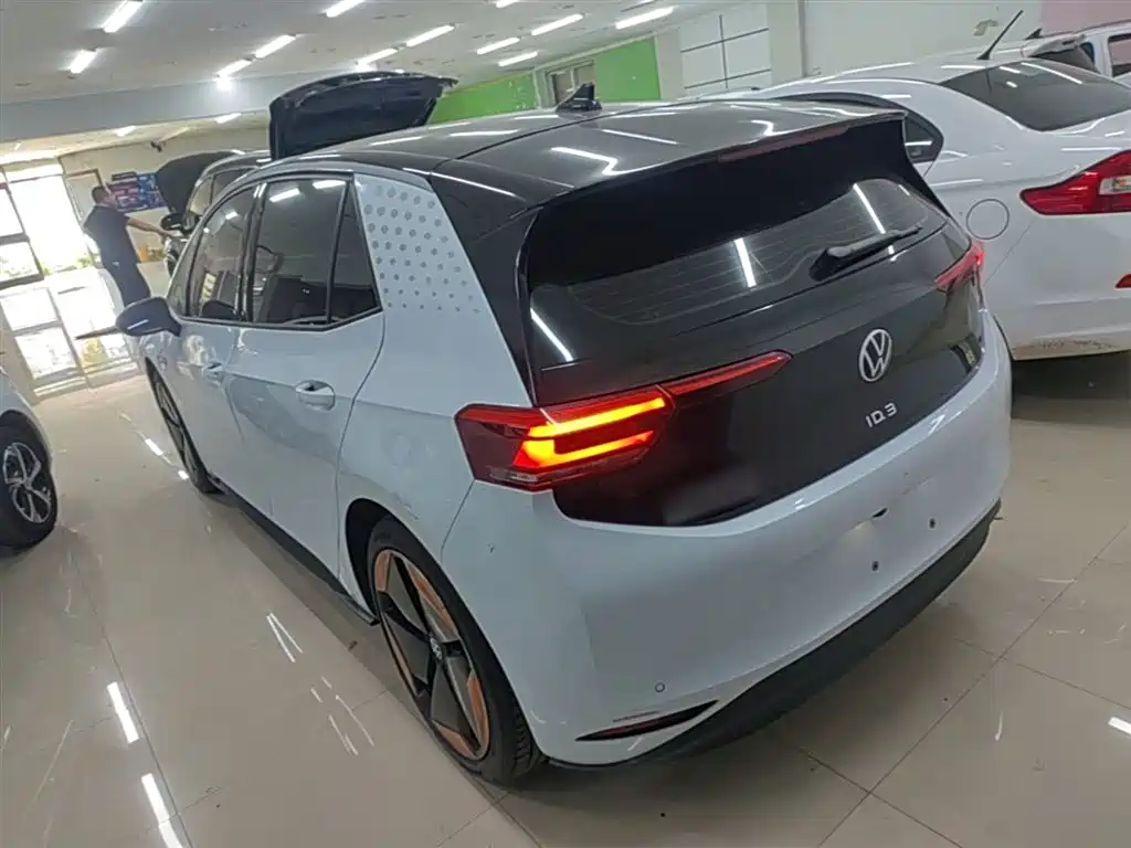 Volkswagen ID.3 2023 Upgraded Pure Intelligence Edition фото 5