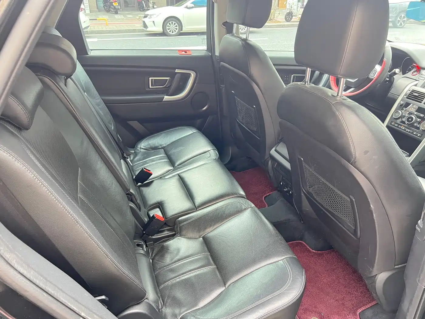 Land Rover Discovery Sport 2016 2.0T HSE фото 13