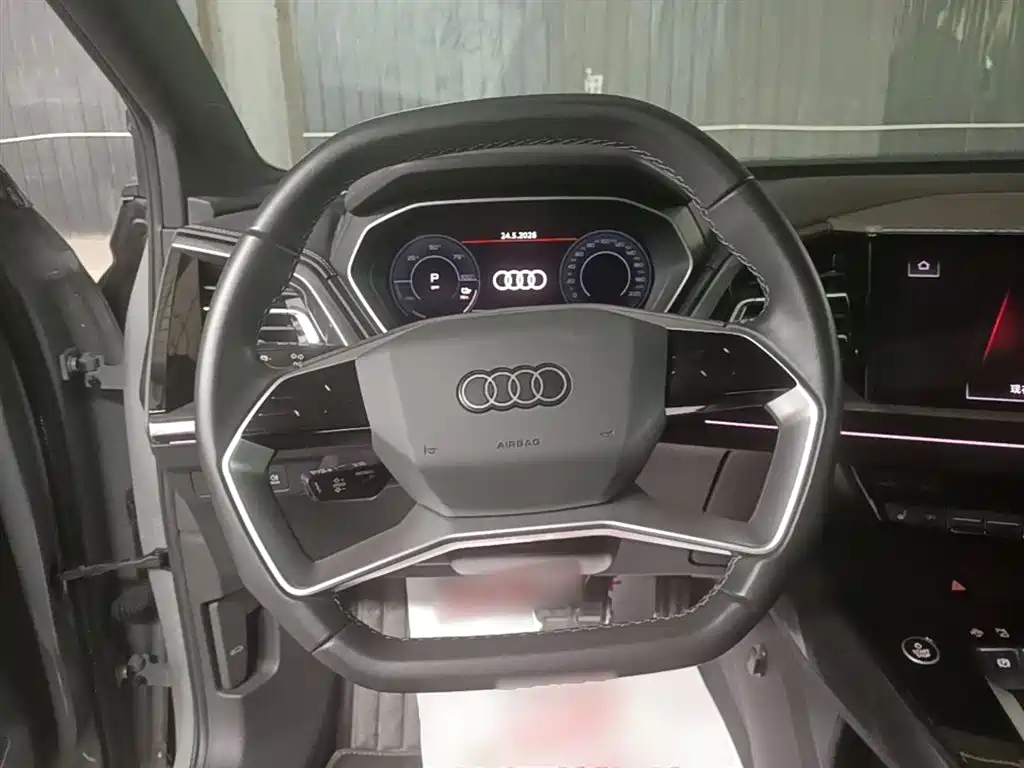 Audi Q4 e-tron 2023 40 e-tron Innovation Edition фото 11