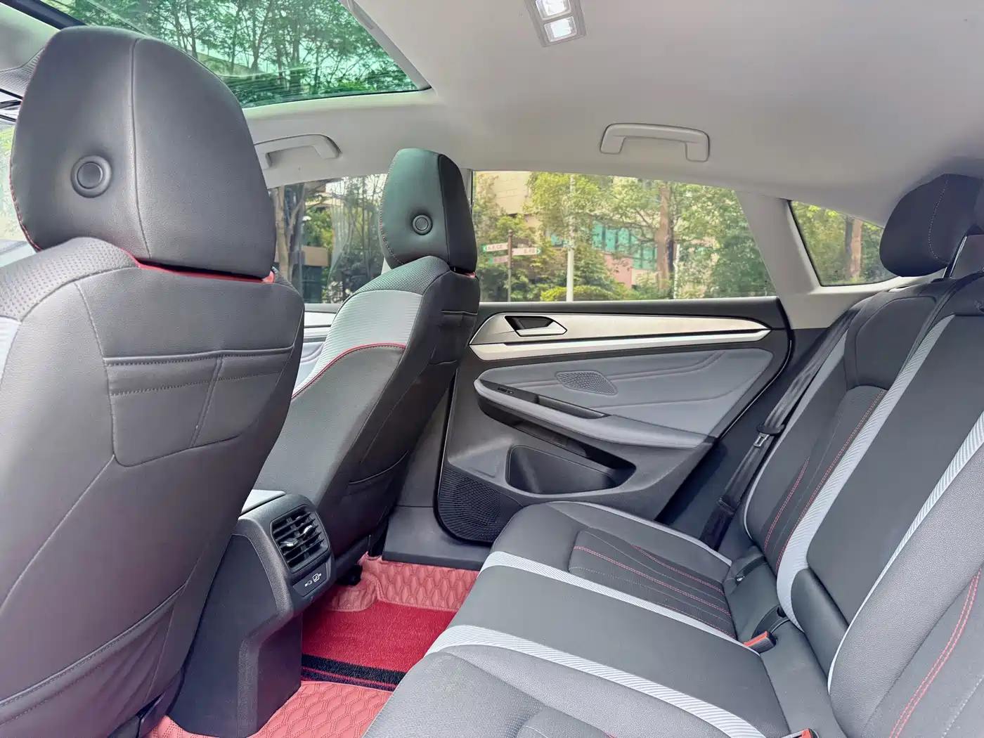 Volkswagen Lamando, миниатюра 10