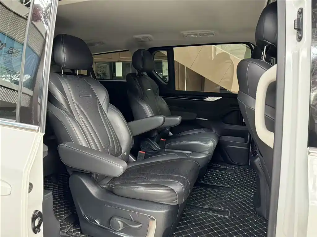 SAIC Maxus Maxus G20 2021 Facelift PLUS 2.0T Gasoline Automatic Luxury фото 14