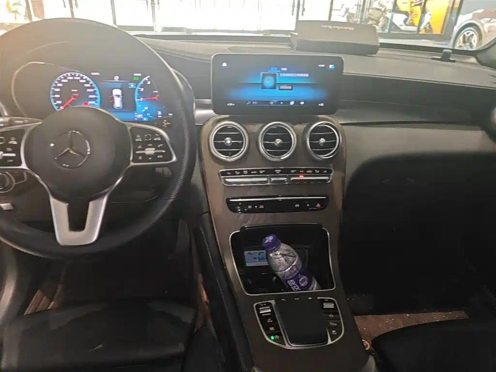 Mercedes-Benz GLC 2020 Facelift GLC 300 L 4MATIC Dynamic фото 6