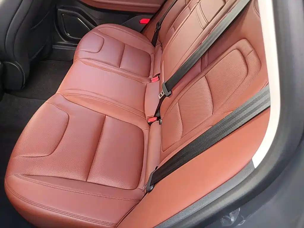 Photo 17 - Lincoln Z