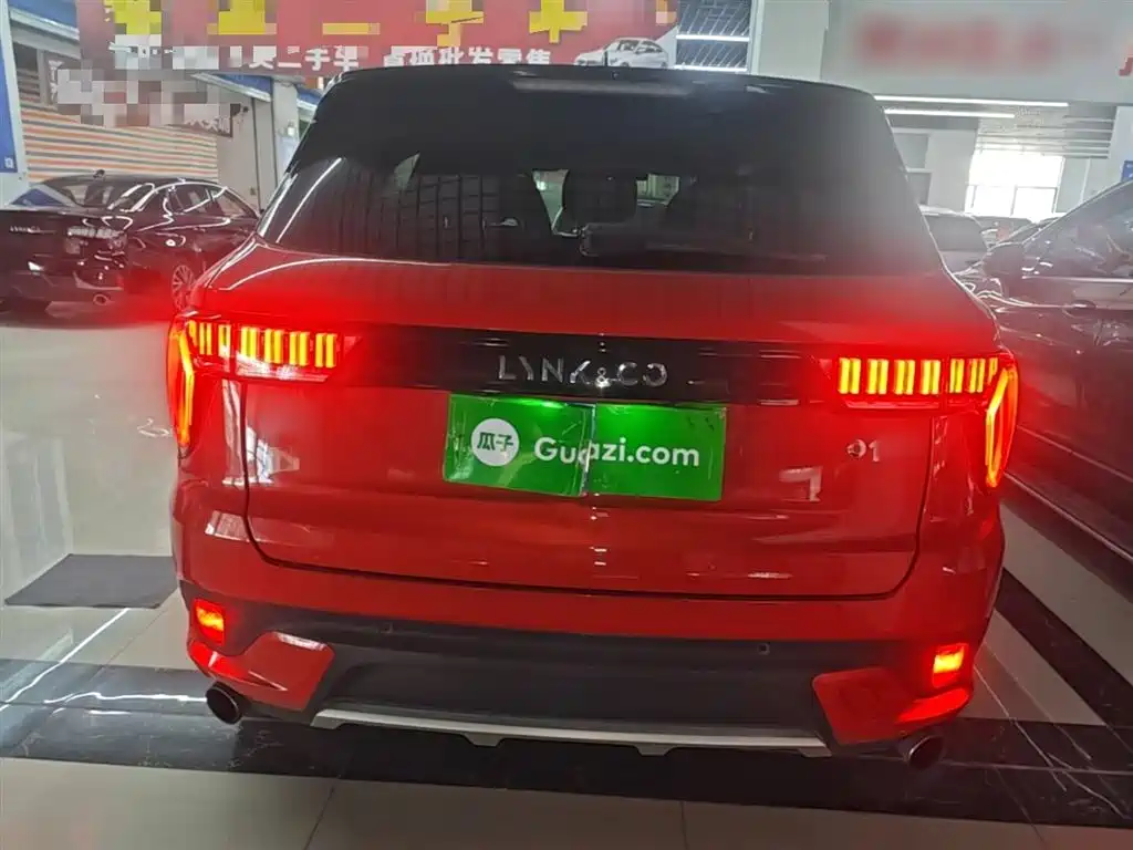 Lynk & Co 01 2019 2.0T AWD Pro Edition China V фото 6