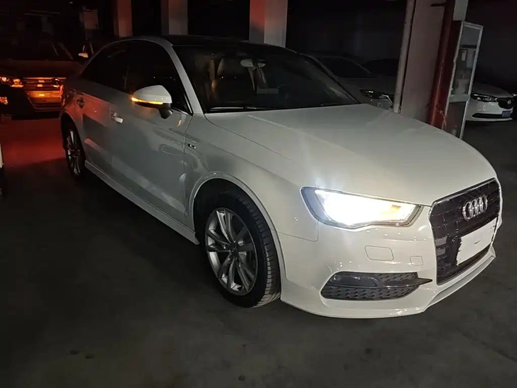 Audi A3 (Import) 2014 Limousine 40 TFSI S line Comfort фото 4