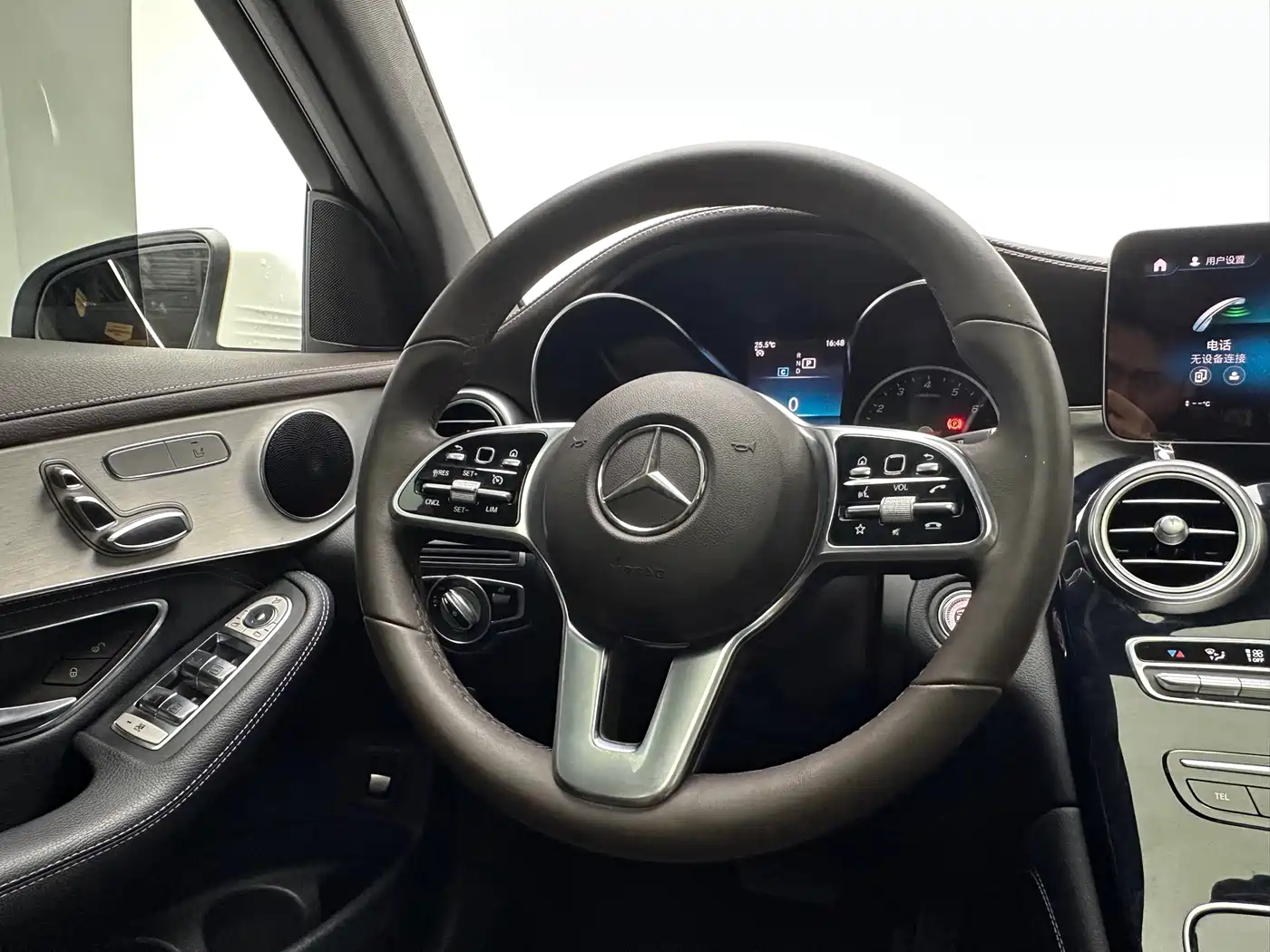 Mercedes-Benz GLC 2020 Facelift GLC 260 L 4MATIC Dynamic фото 10