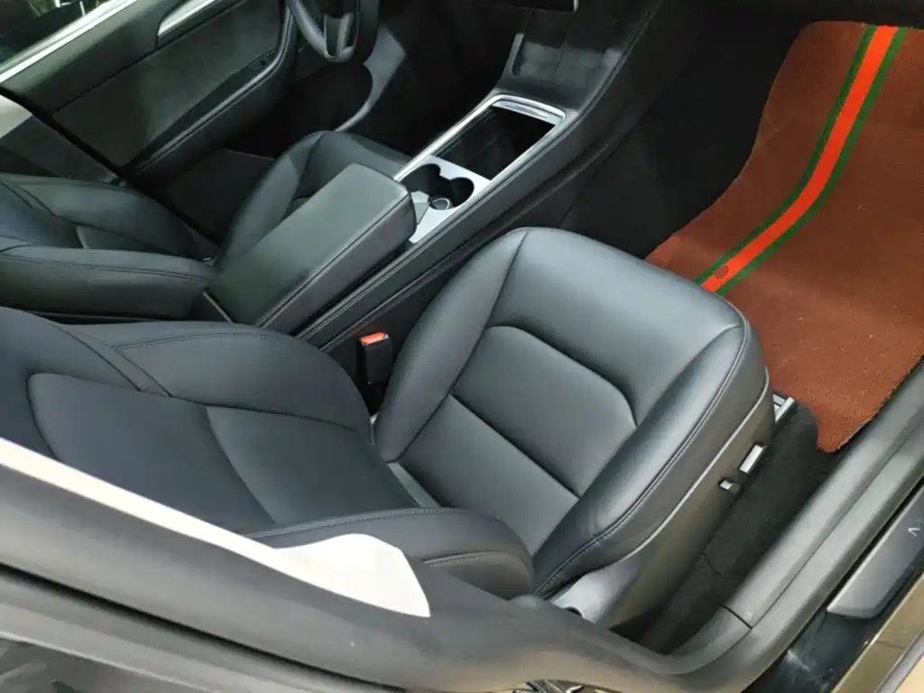 Фото 25 - Tesla Model Y