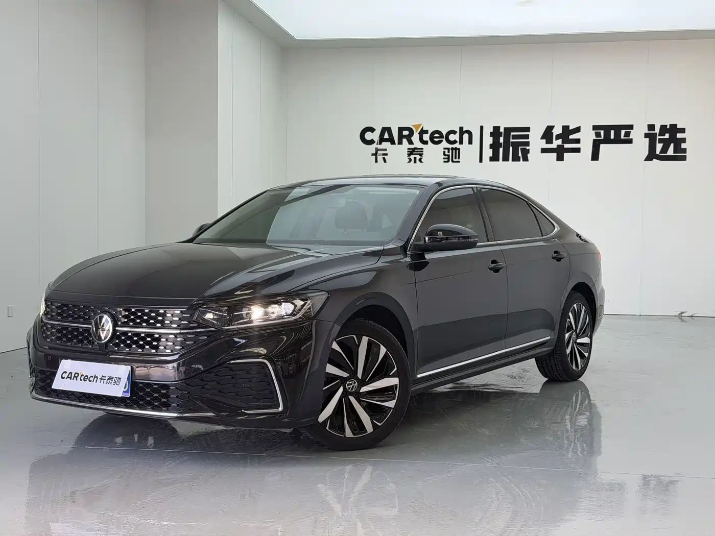Volkswagen Passat 2023 330TSI Starlight Elite Edition