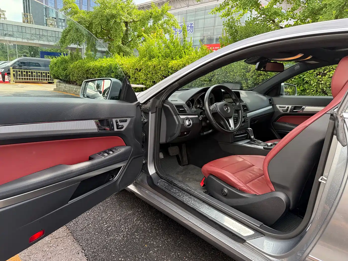Mercedes-Benz E-Class (Import) 2012 E 200 CGI Coupe фото 7