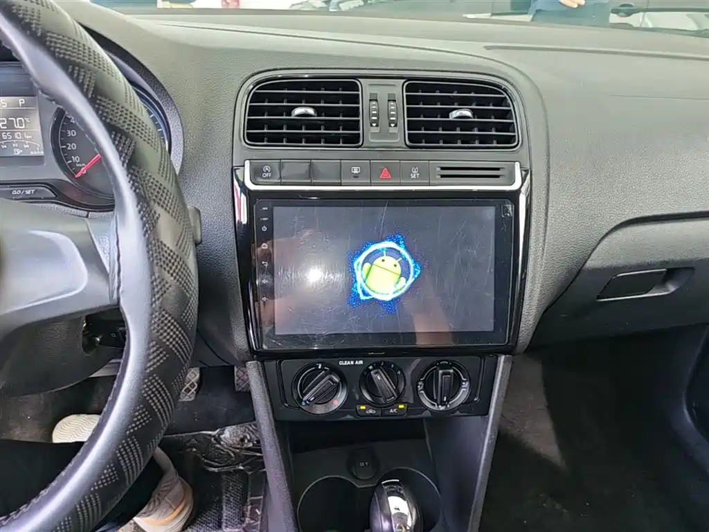 Volkswagen Polo 2018 1.5L Auto Safe Drive фото 13