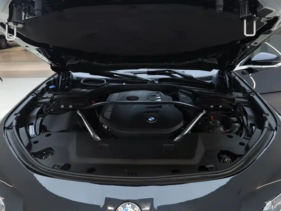 BMW 7 Series 2023 740Li Exclusive M Sport Package фото 12