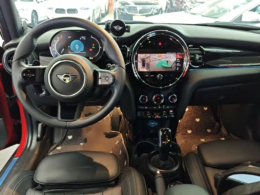 MINI MINI 2024 2023 Facelift 2.0T COOPER S Artist 5-Door