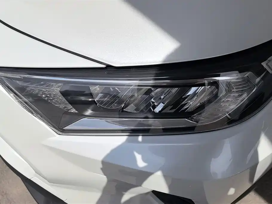 Toyota RAV4 Rongfang 2022 Hybrid 2.5L E-CVT 2WD Elite Edition фото 5