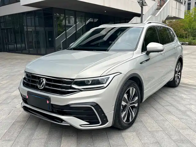 Volkswagen Tiguan L 330TSI, автомат, моноприводный, R-Line, Beyond Enjoy