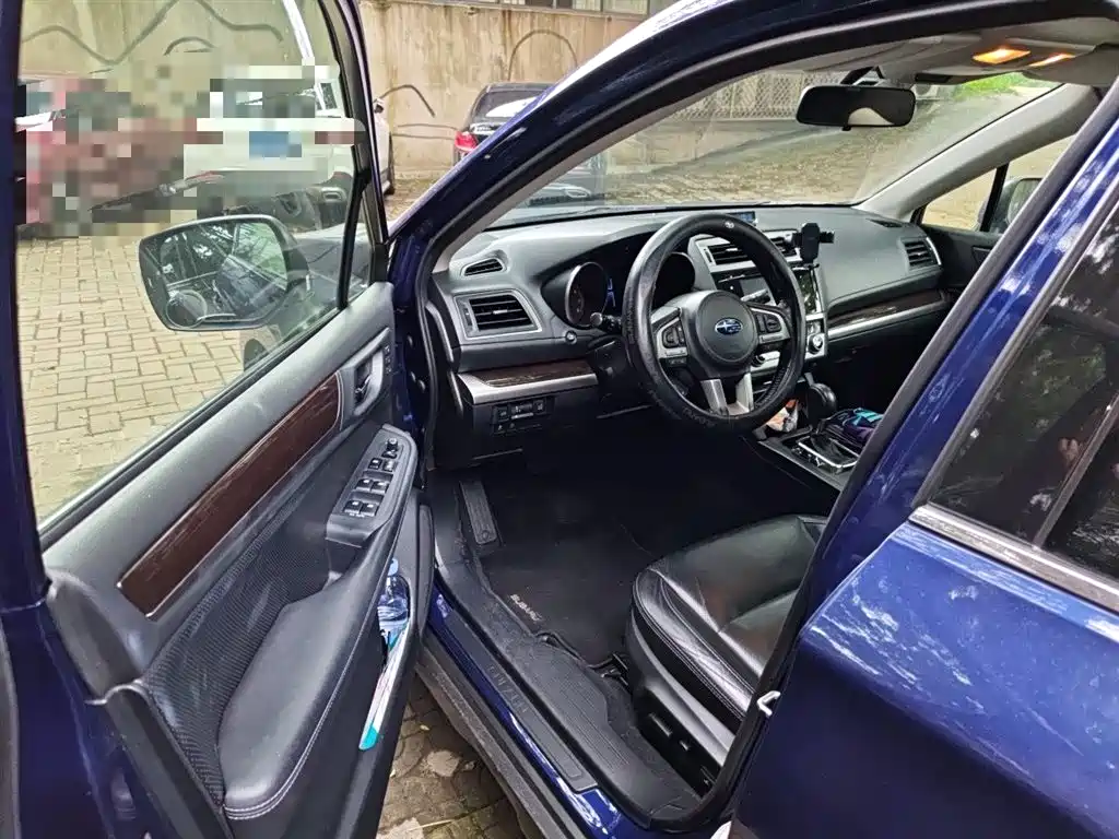 Subaru Outback 2015 2.5i Luxury Navigation Edition фото 14