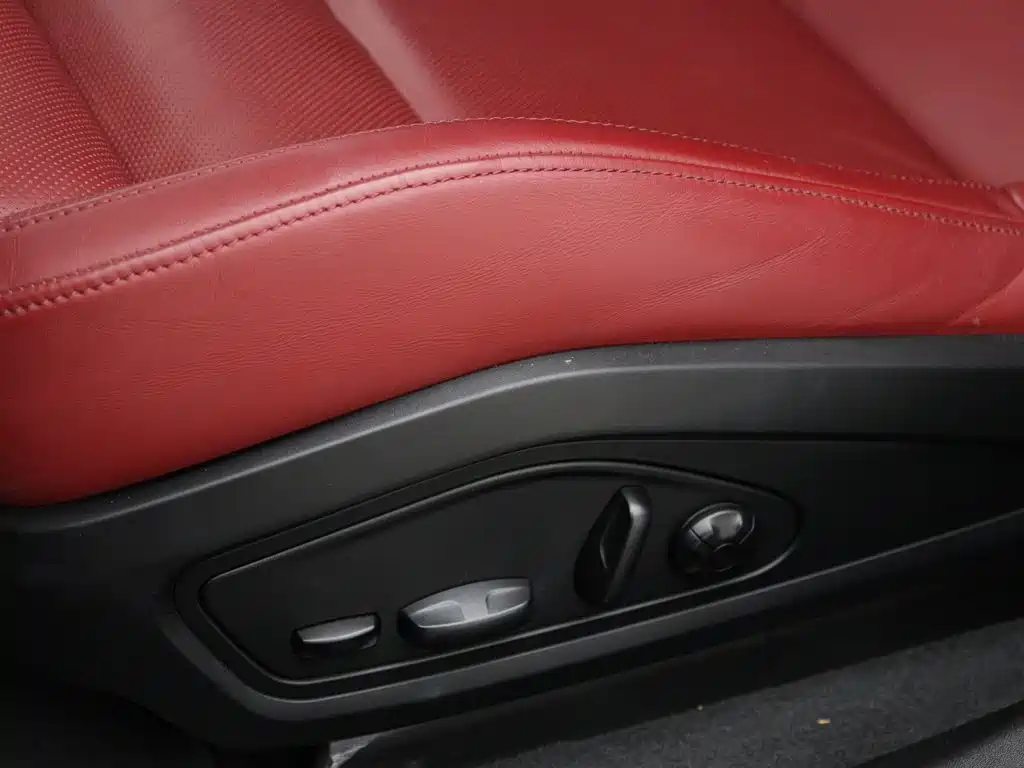 Porsche Taycan 2021 2020 Taycan