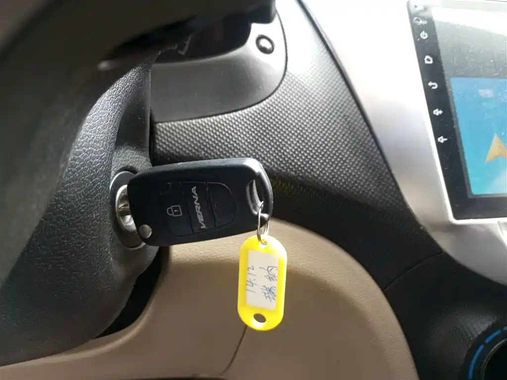 Hyundai Verna 2014 1.4L Manual Smart GLS фото 9
