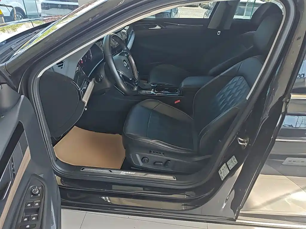 Volkswagen Passat 2019 330TSI Noble Edition China VI фото 15