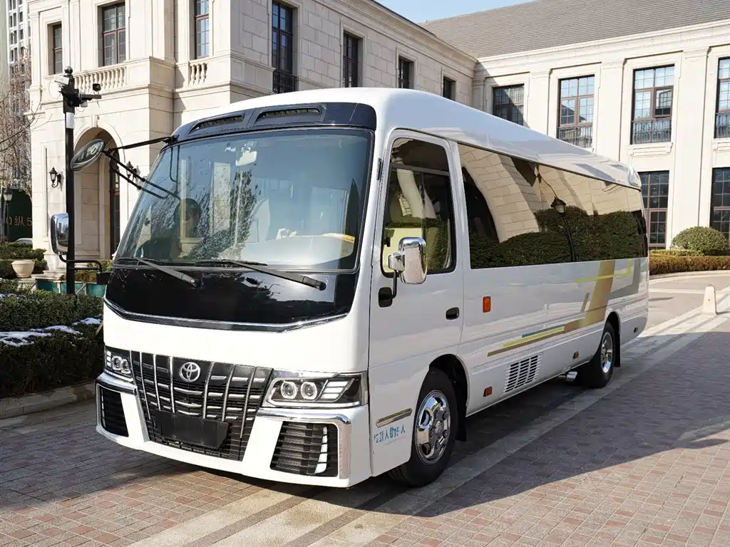 Toyota Coaster 2021 2019 4.0L Luxury Vehicle GRB53L-ZEMNK 23-seater with Armrests 9GR