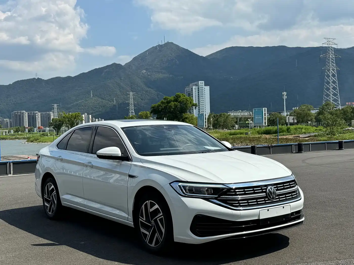 Volkswagen Sagitar, миниатюра 3