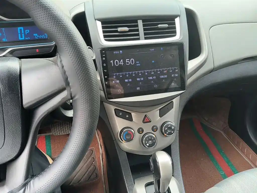 Chevrolet Aveo 2014 Sedan 1.4SL AT Fashion Edition фото 13