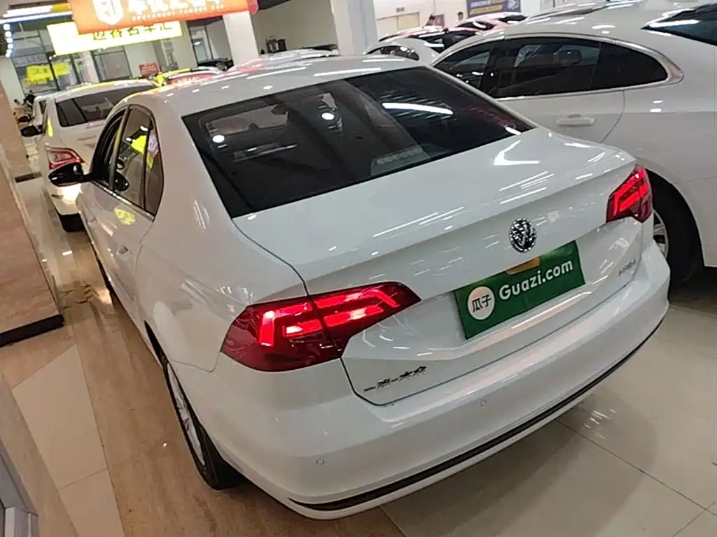 Volkswagen Bora 2018 1.5L Manual Fashion фото 5