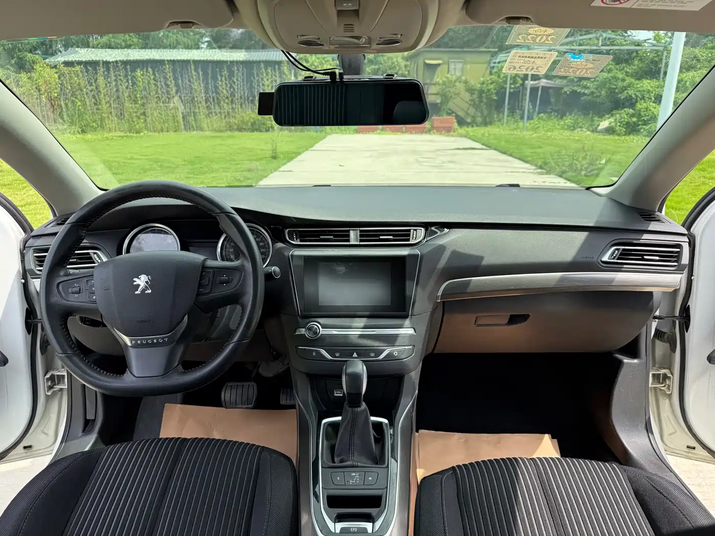 Peugeot 408 2018 Facelift 1.8L Automatic Luxury фото 13