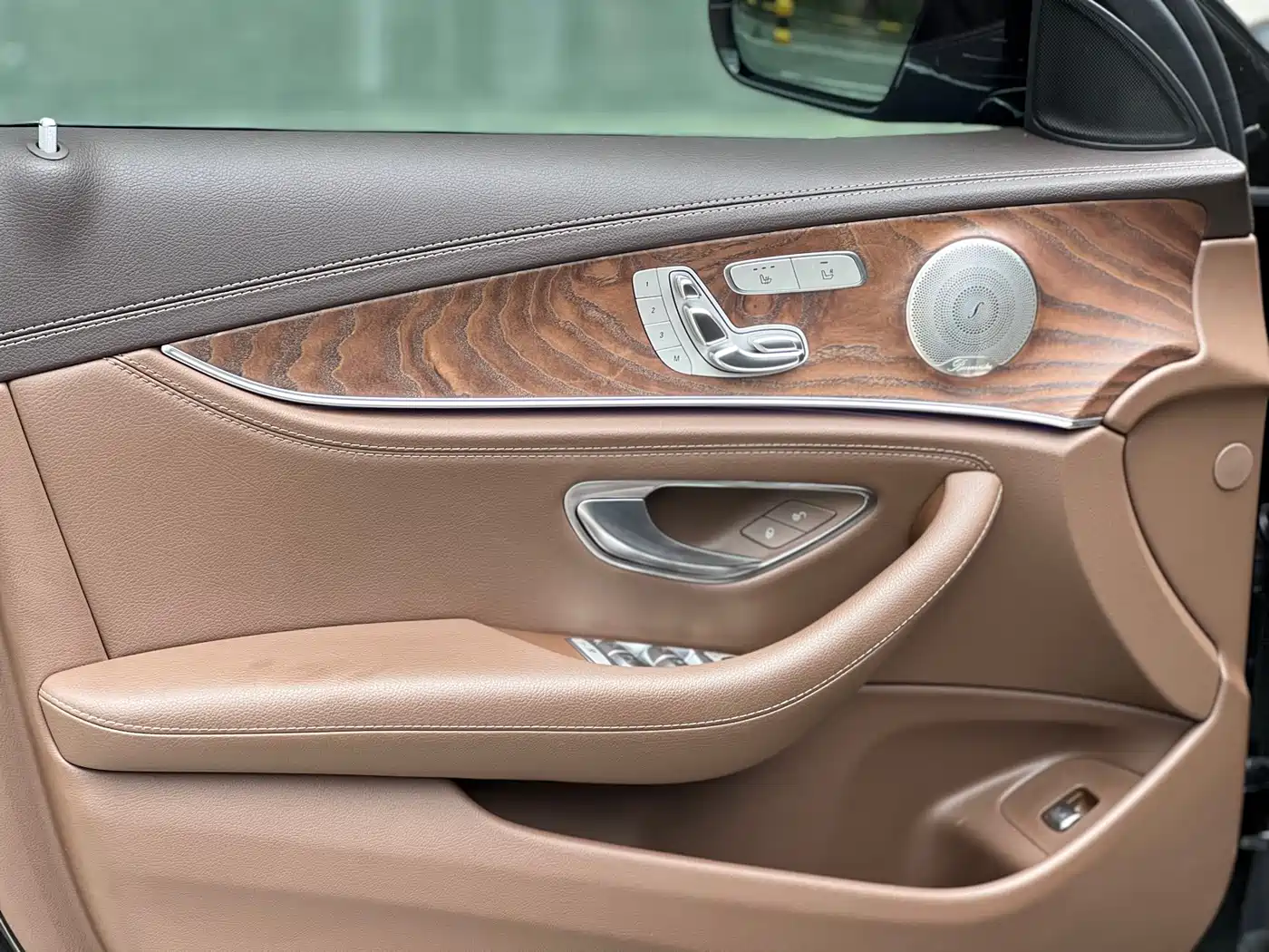 Mercedes-Benz E-Class 2021 E 300 L Luxury фото 8