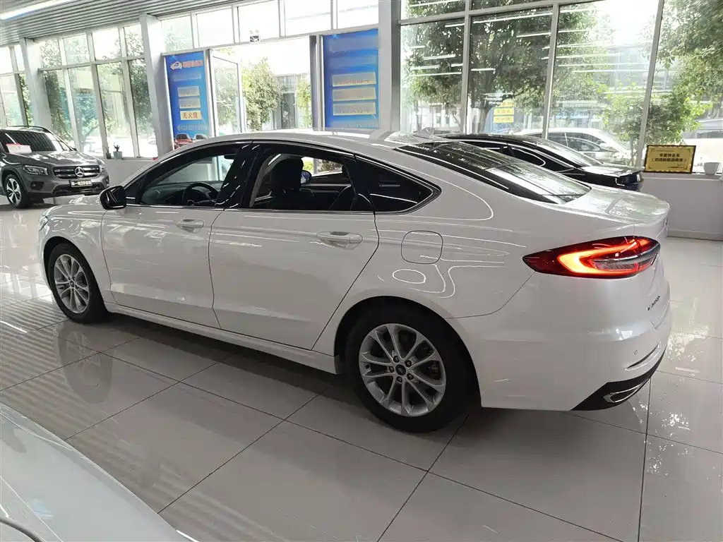FORD MONDEO