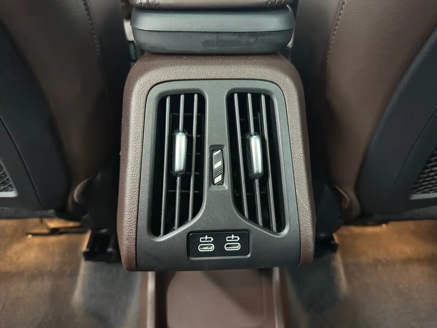 BMW X1 2023 sDrive20Li X Design Package фото 19