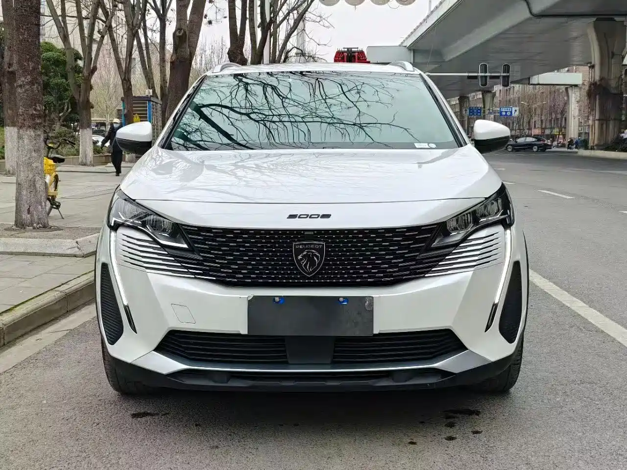 Peugeot 5008 2023 400THP True Love Edition 5-Seater фото 2