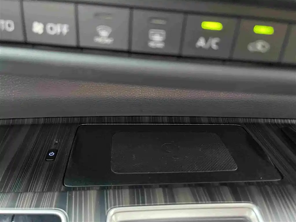 Фото 27 - Toyota Sienna
