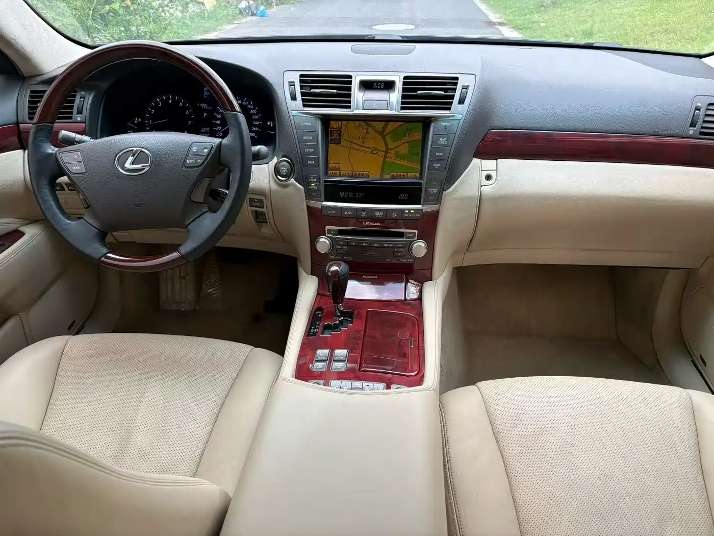 Lexus LS 2010 460L Premium Edition фото 7