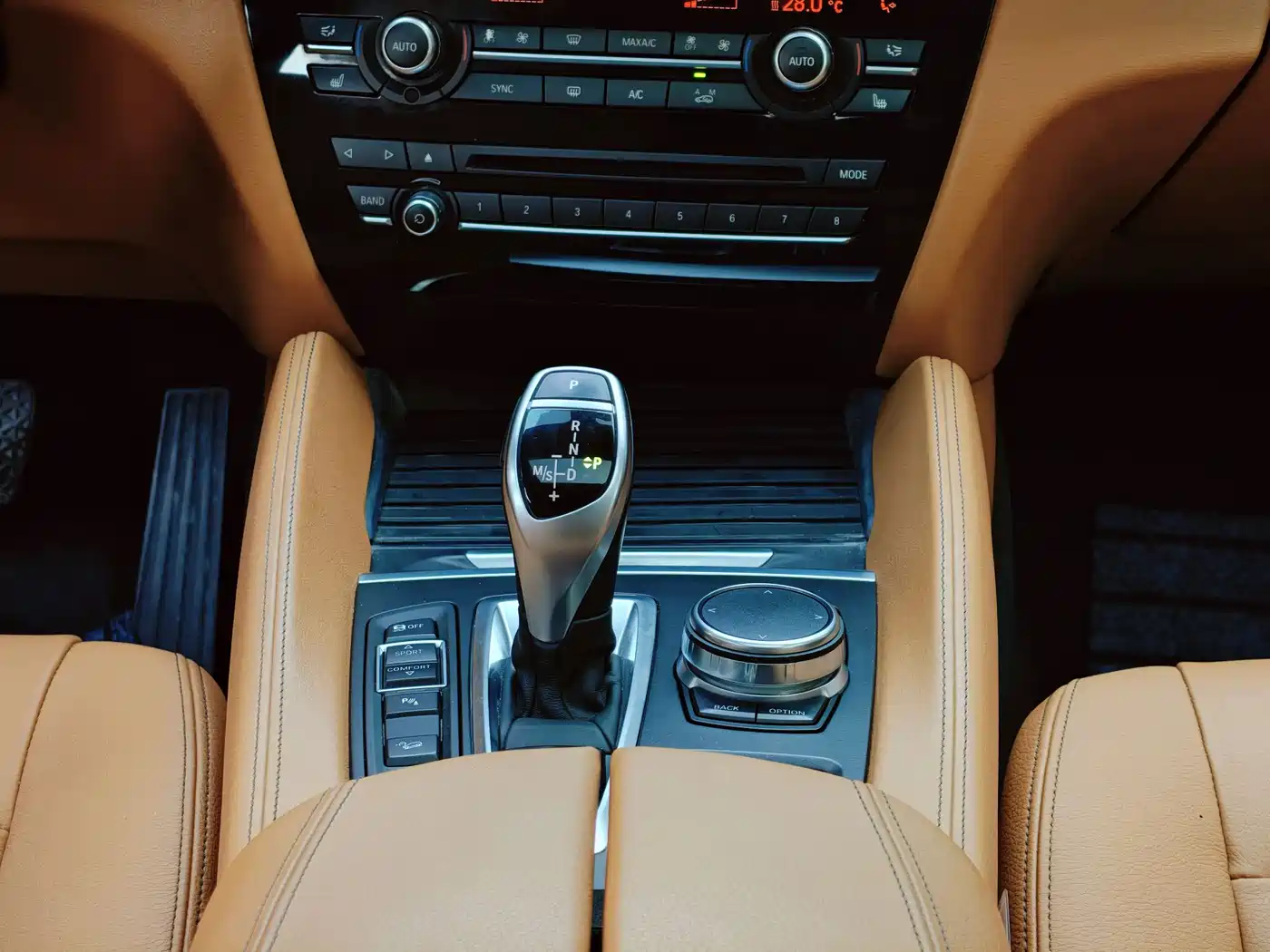 BMW X6 2015 xDrive35i Leading Type фото 6