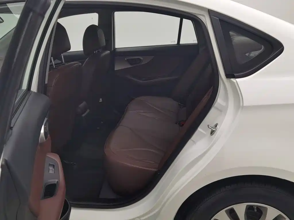 Soueast A5 Wing Dance 2022 2021 1.5L CVT Wing Luxury Edition