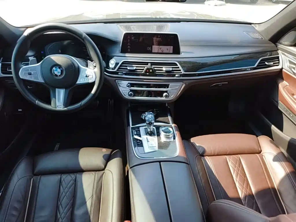 BMW 7-SERIES