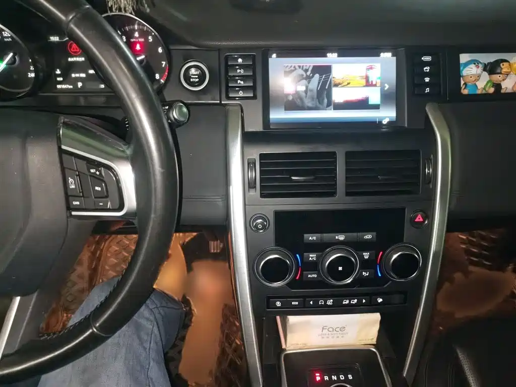 Land Rover Discovery Sport 2018 240PS SE Edition фото 6