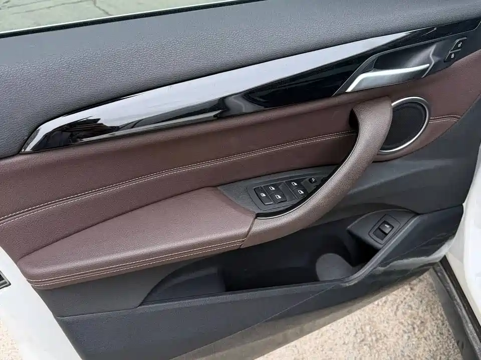 BMW X1 2020 sDrive20Li Fashion Model фото 21