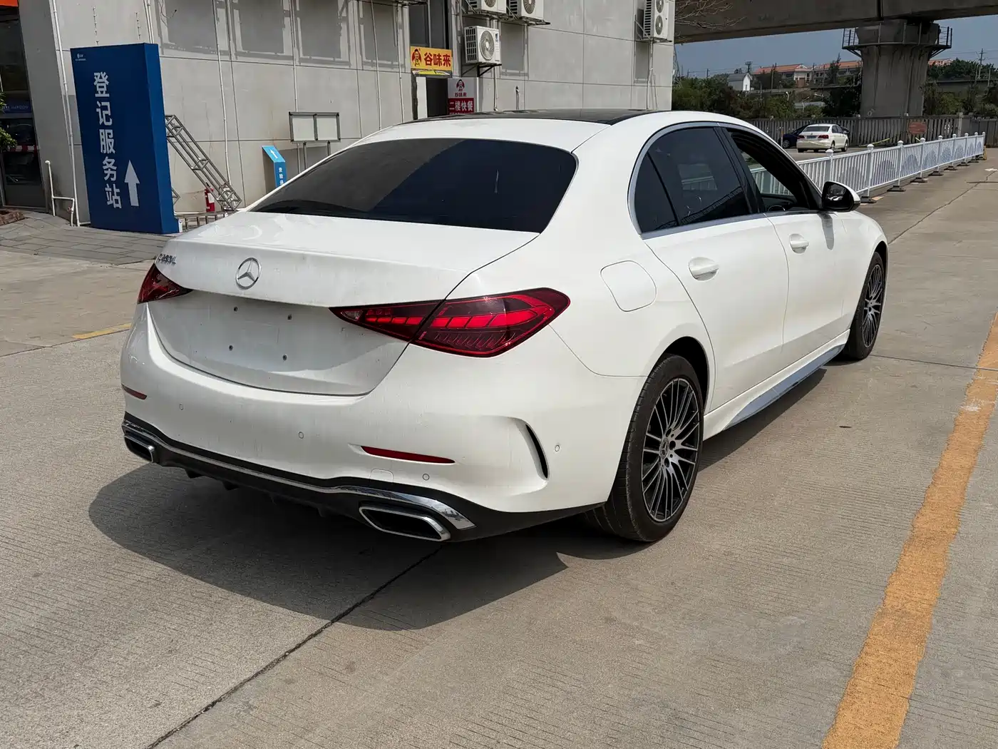 Mercedes-Benz C-Class 2023 Facelift C 260 L Sport Edition фото 4