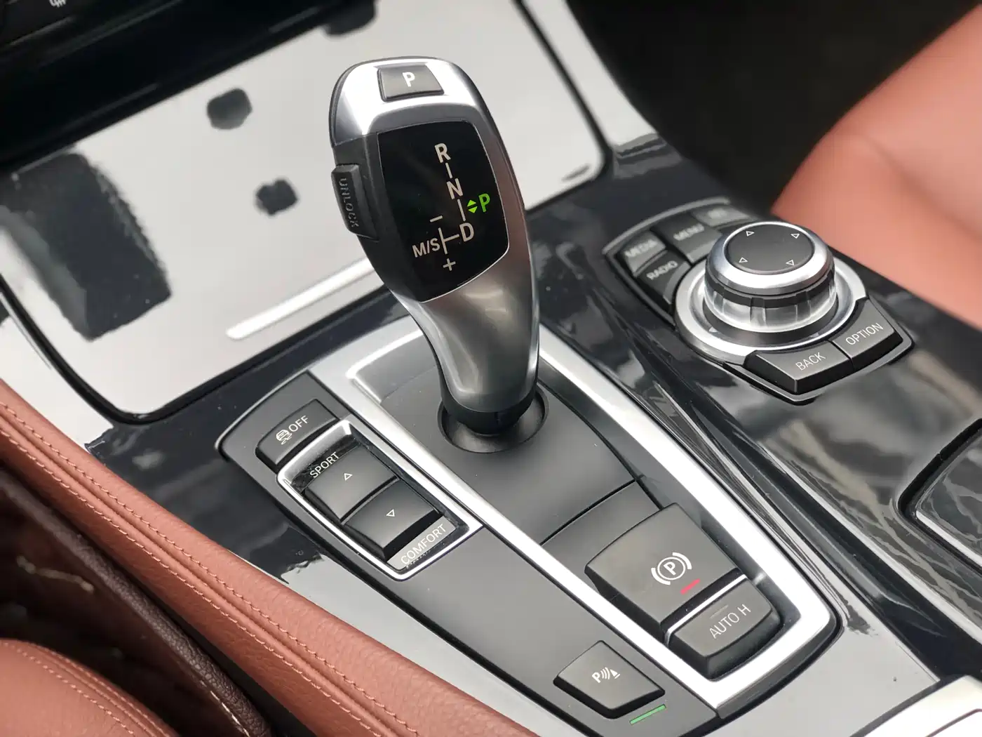 BMW 5 Series 2017 520Li Classic Edition фото 13