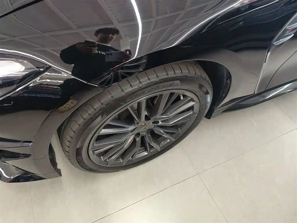 BMW 3 Series 2024 325Li M Sport Shadowline Package фото 25