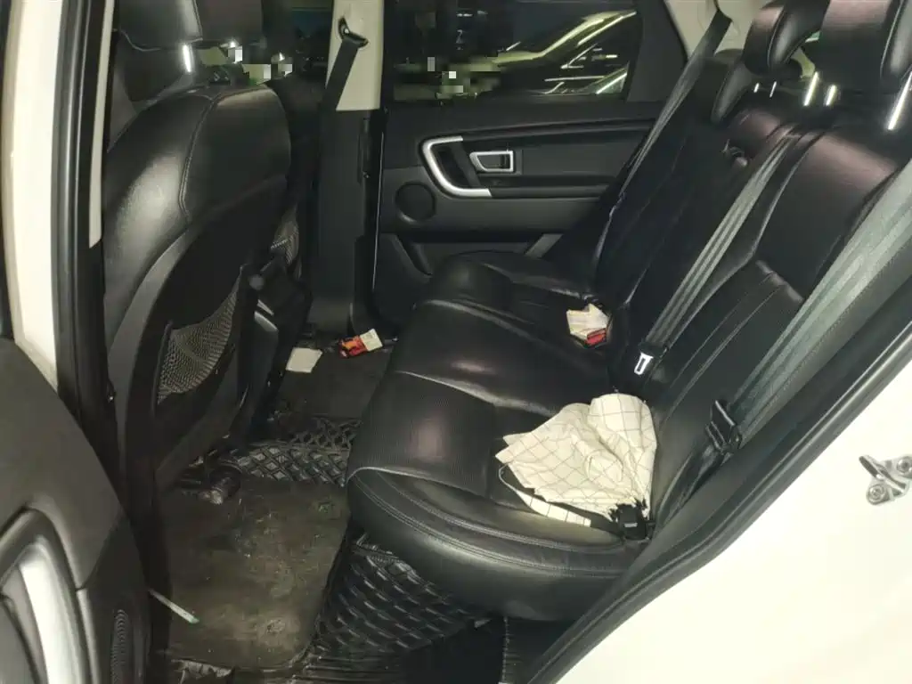 Land Rover Discovery Sport 2018 240PS SE Edition фото 15