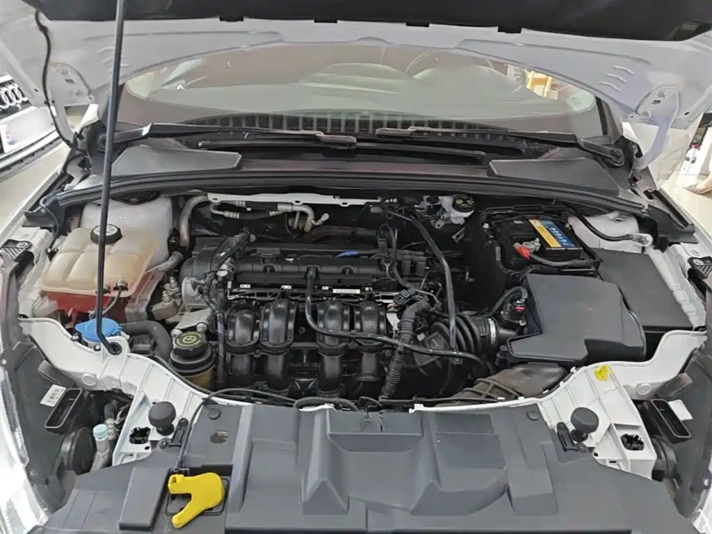 Фото 20 - Ford Focus